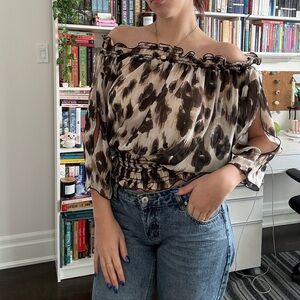 Stylish Off-Shoulder Top in Black and Cream
